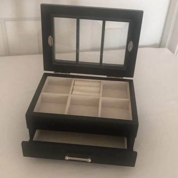 Black Jewelry Box - Picture 5 of 11